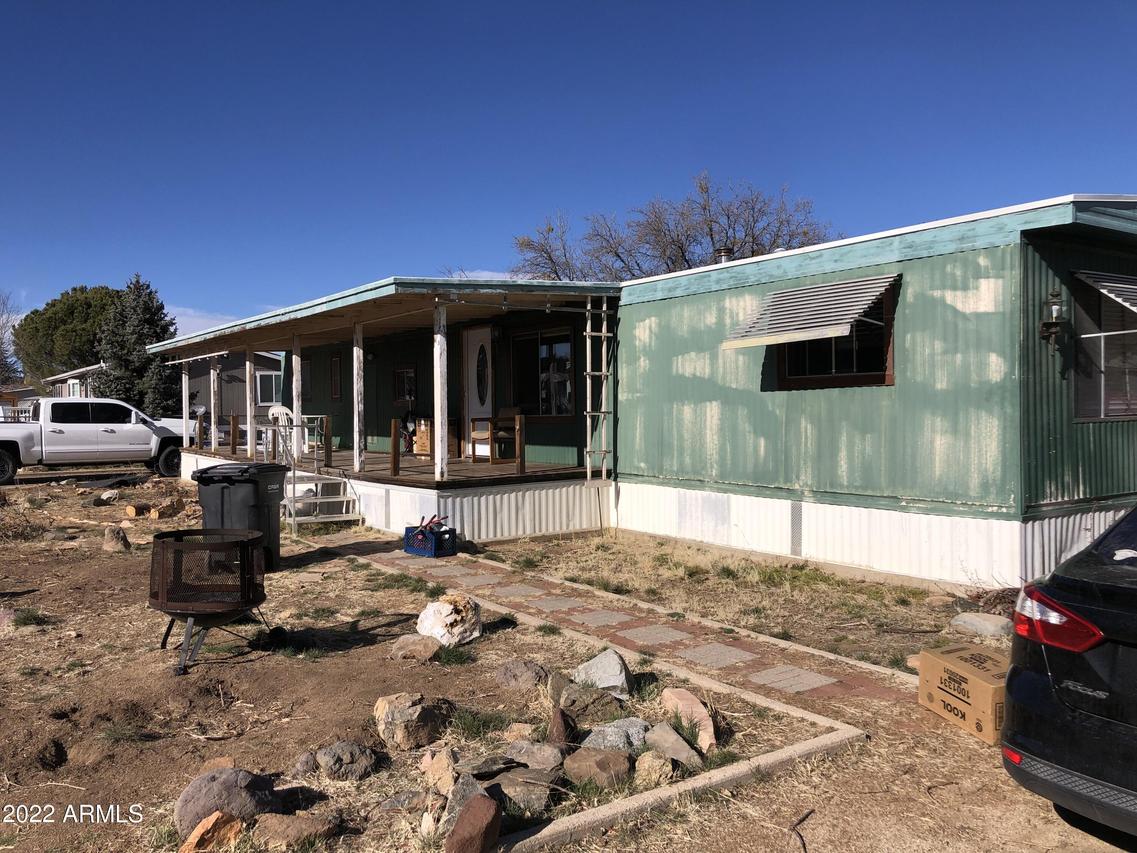 18303 S John Fry Ave., Peeples Valley, AZ 86332