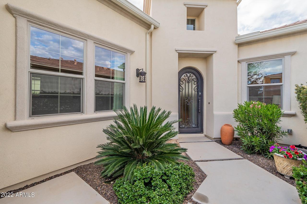 1666 E Elysian Pass, San Tan Valley, AZ 85140