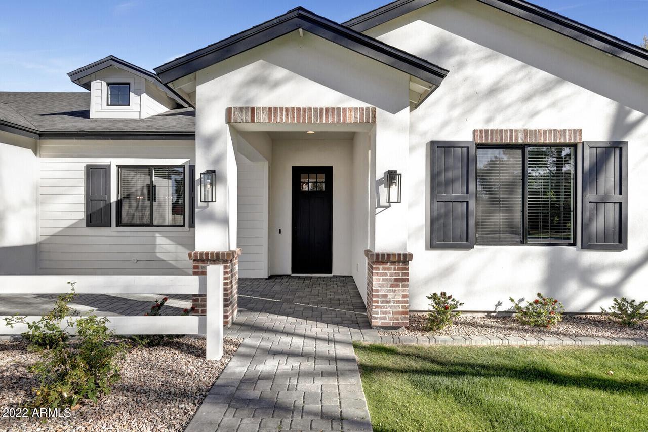 3216 E Weldon Ave., Phoenix, AZ 85018