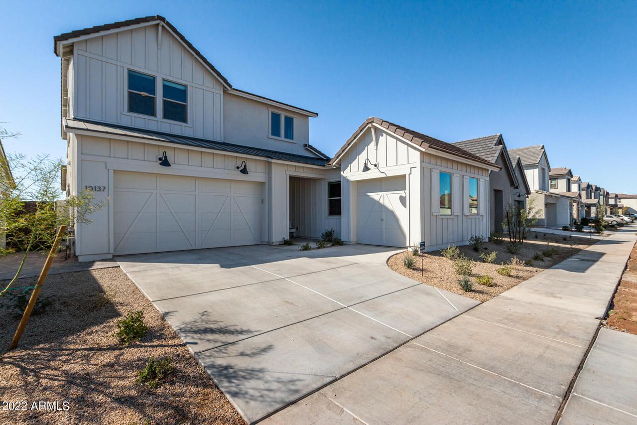 10137 E Texas Ave., Mesa, AZ 85212