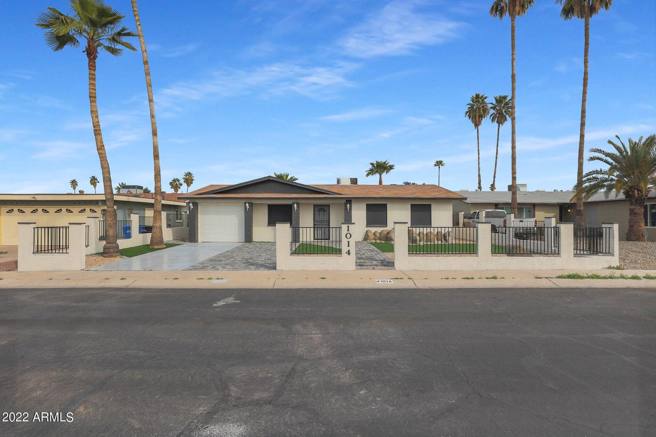 1014 W Angela Dr., Phoenix, AZ 85023