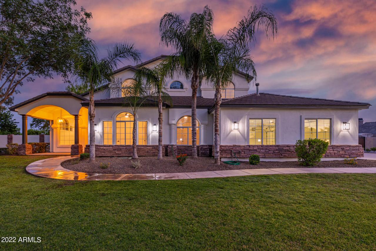 19465 E Via Del Oro St., Queen Creek, AZ 85242