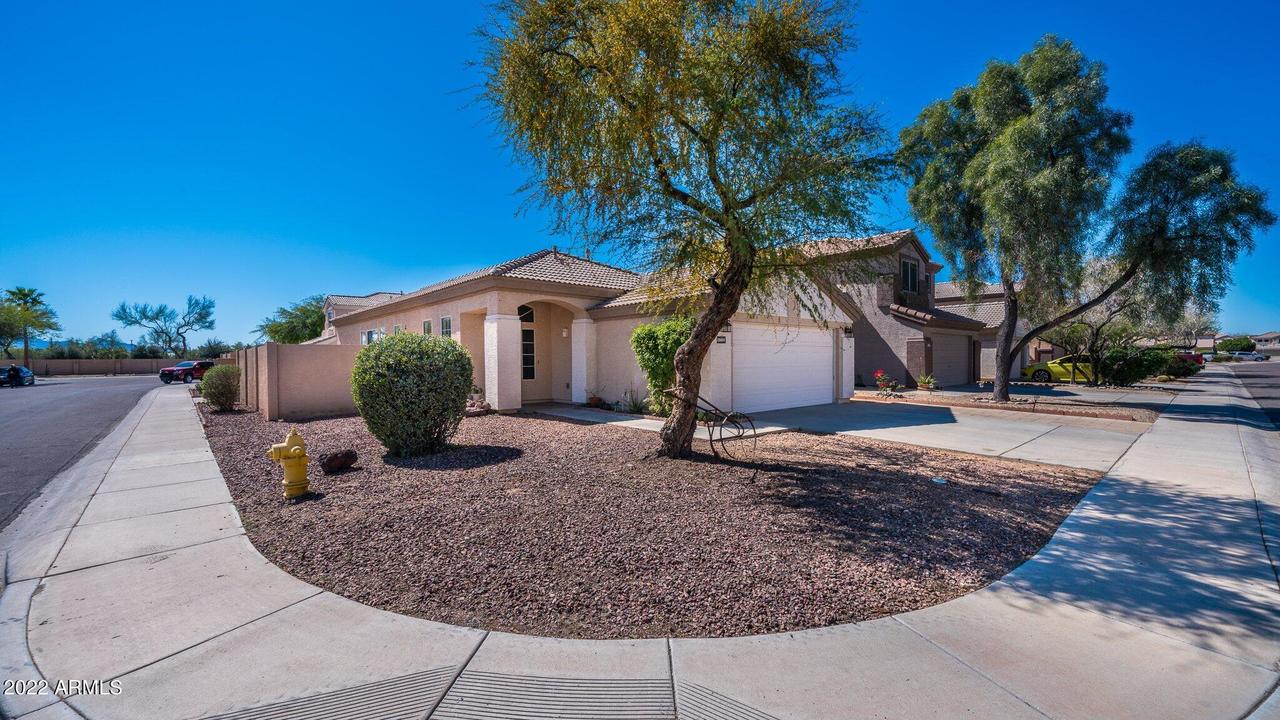 13607 W Desert Flower Dr., Goodyear, AZ 85395