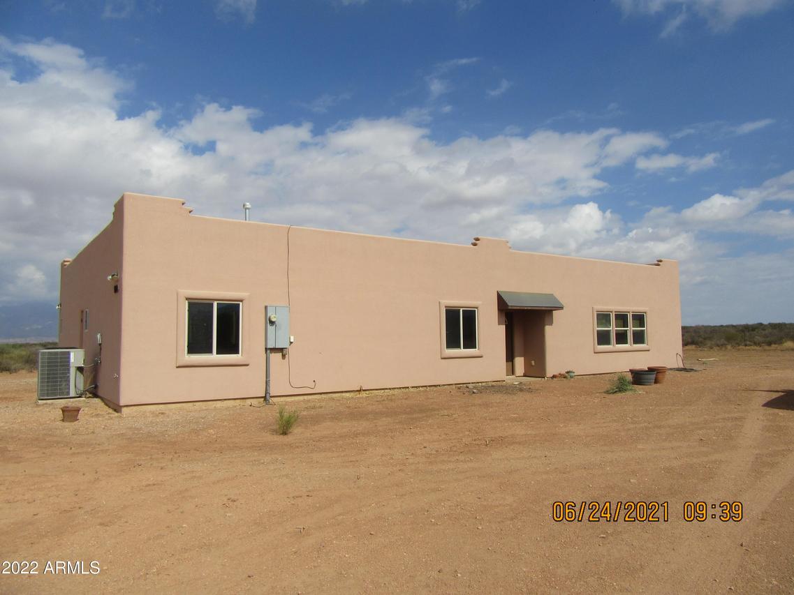 5520 Desert Mountain Trail Rd., Hereford, AZ 85615