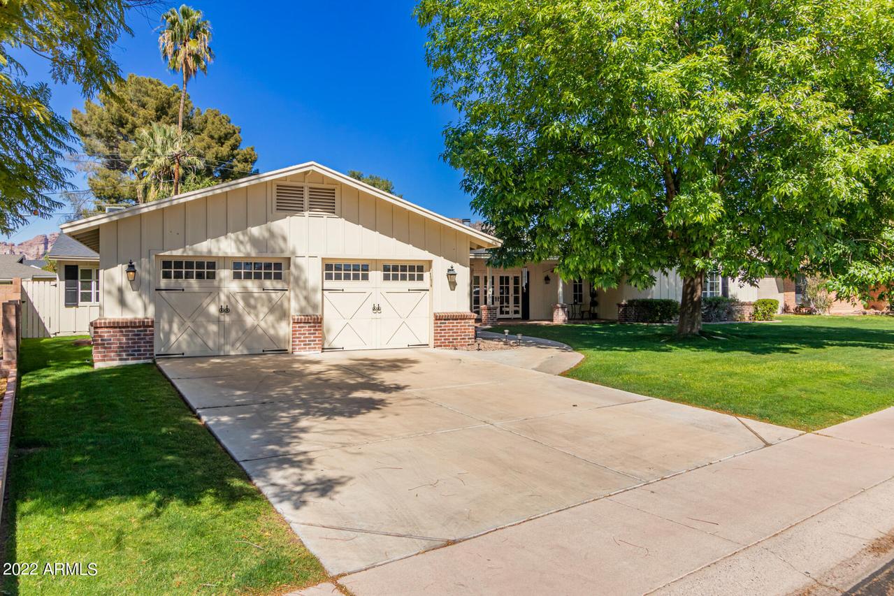 5230 E Whitton Ave., Phoenix, AZ 85018