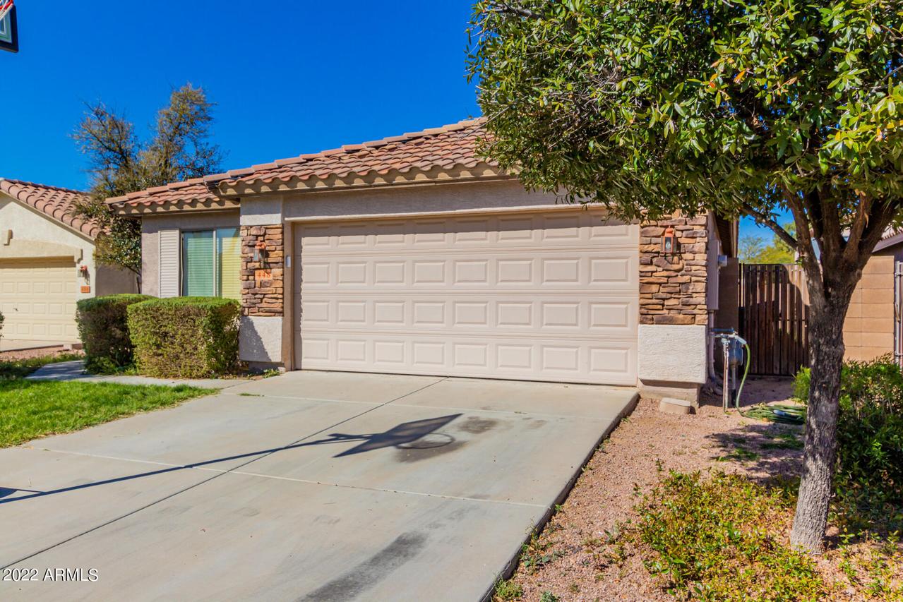 448 W Holstein Tr., San Tan Valley, AZ 85143