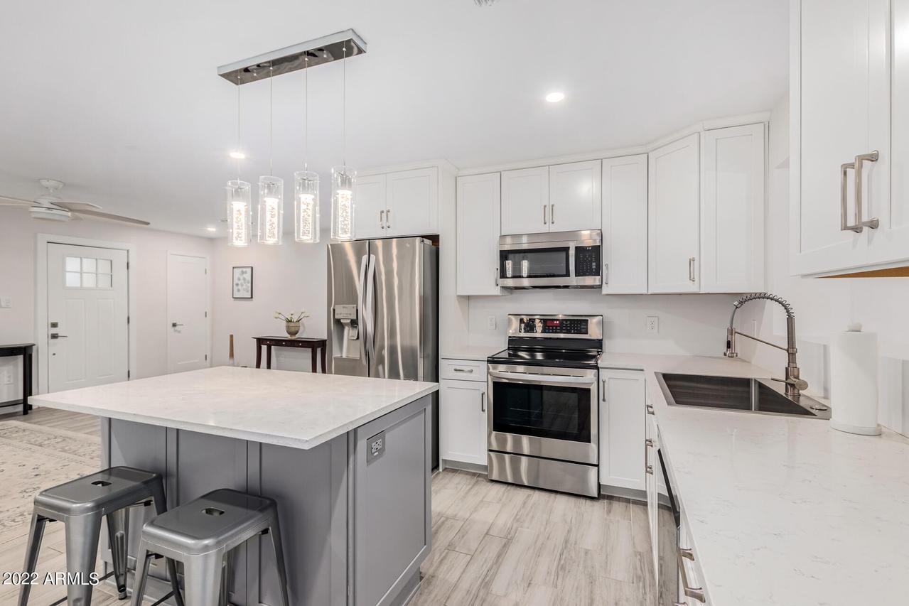 4214 N 36th St., Phoenix, AZ 85018