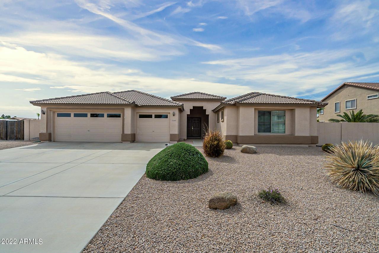 31840 N Caspian Way, San Tan Valley, AZ 85143