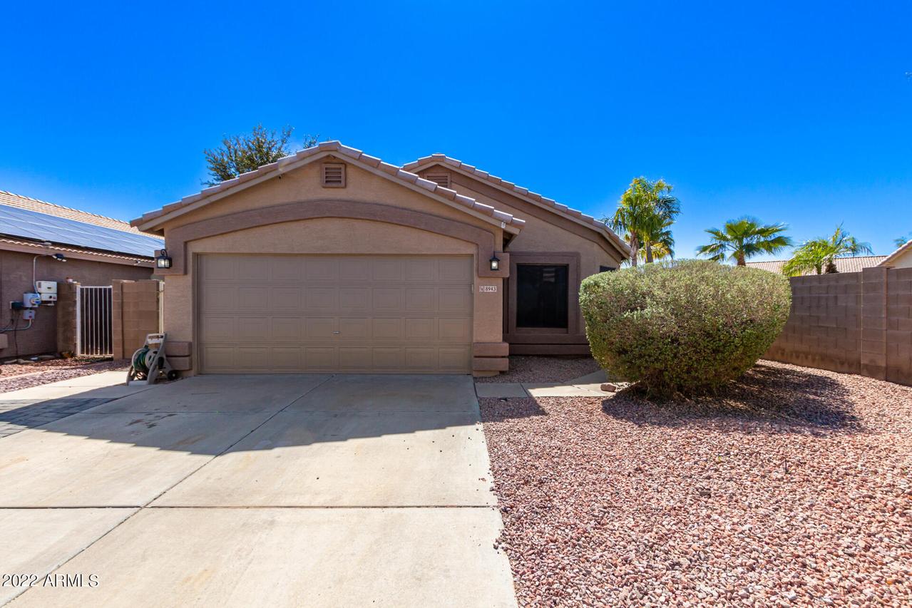 8943 W Deanna Dr., Peoria, AZ 85382