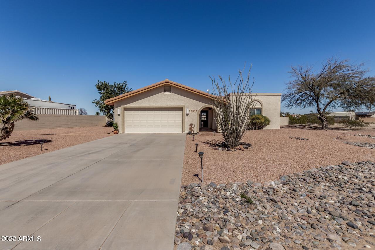 15217 S Country Club Way, Arizona City, AZ 85123