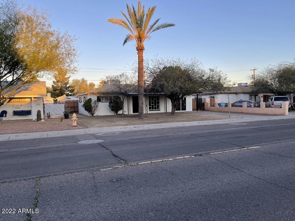 8117 N 31st Ave., Phoenix, AZ 85051