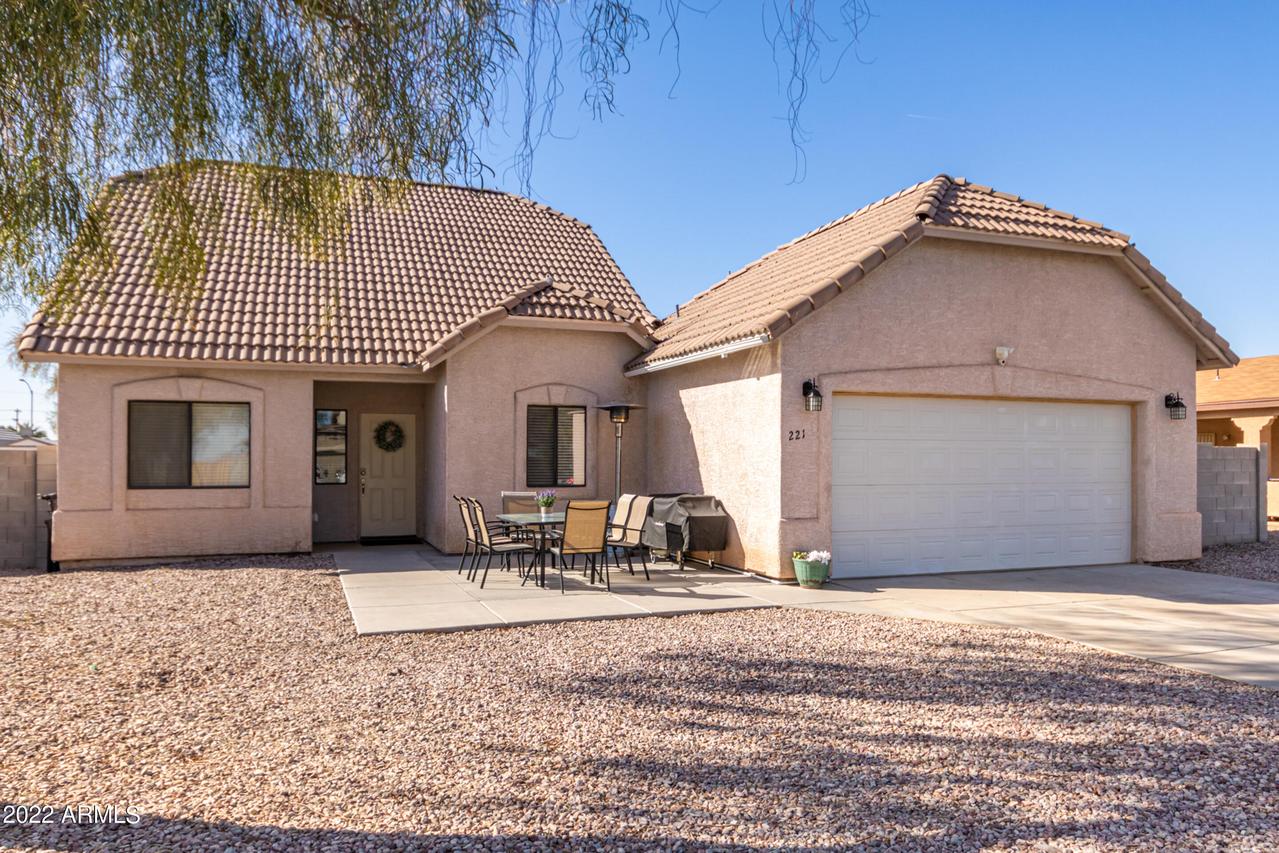 221 W Palm Ct., Coolidge, AZ 85128