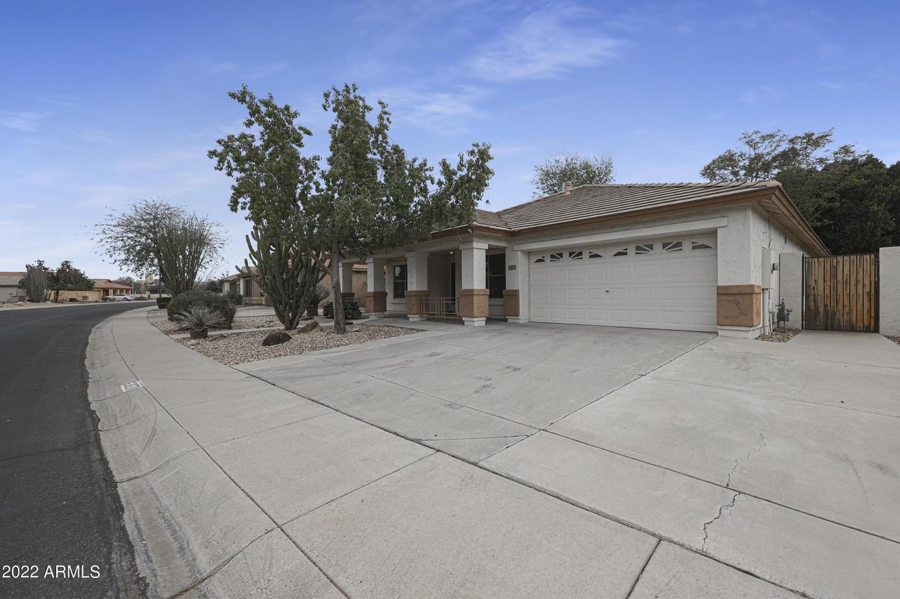 6327 W Oraibi Dr., Glendale, AZ 85308