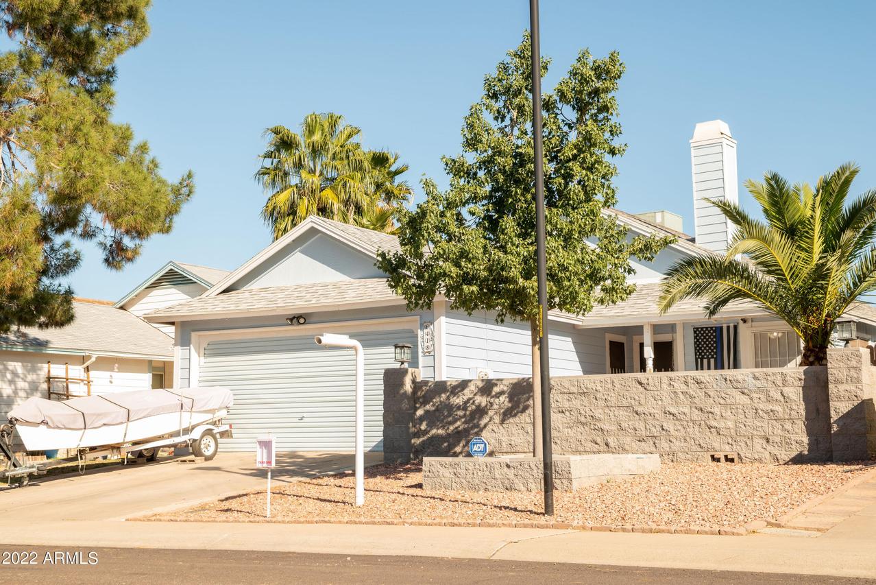 6418 W Saguaro Dr., Glendale, AZ 85304