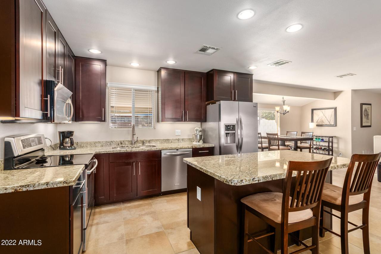2219 E Janice Way, Phoenix, AZ 85022