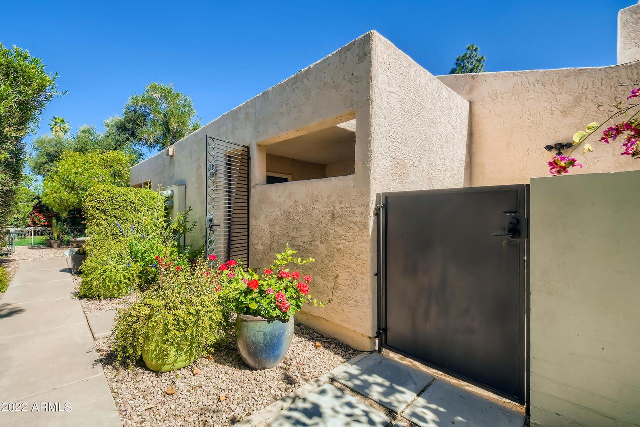 930 S Dobson Rd. #33, Mesa, AZ 85202