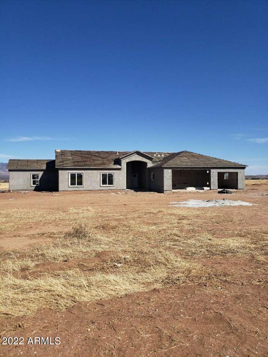 9564 Caballero Loop, Hereford, AZ 85615