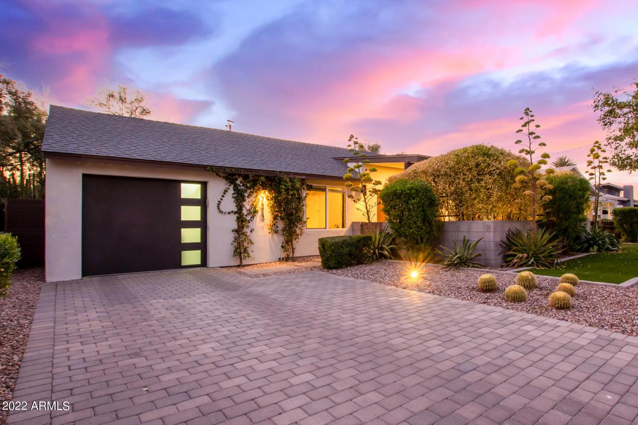 7324 N 14th St., Phoenix, AZ 85020