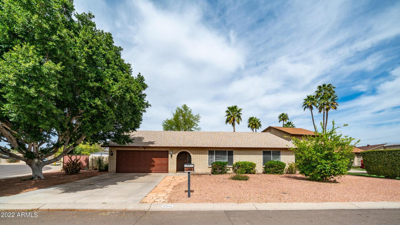 4916 W Torrey Pines Cir., Glendale, AZ 85308