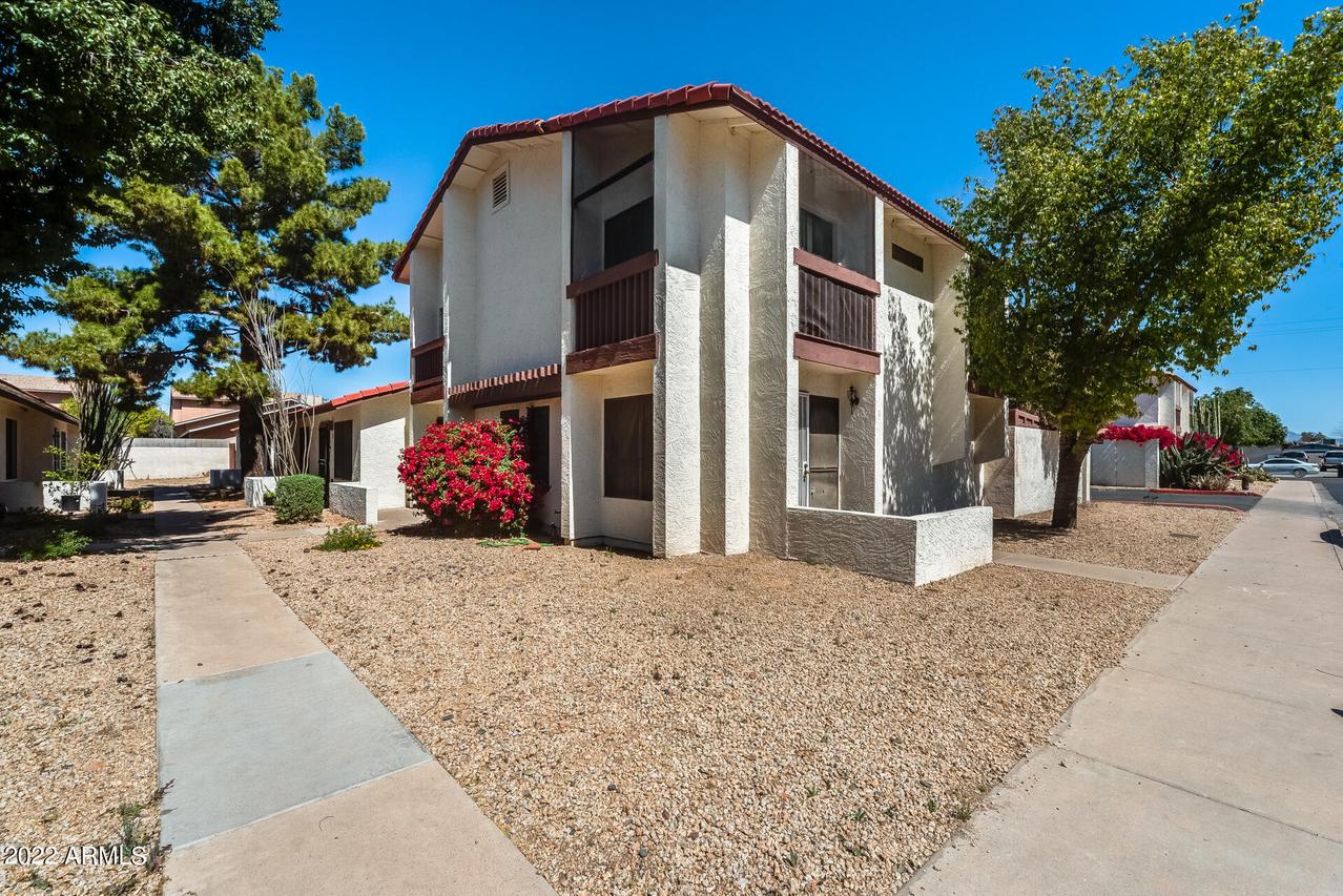 2844 E Waltann Ln. #2, Phoenix, AZ 85032