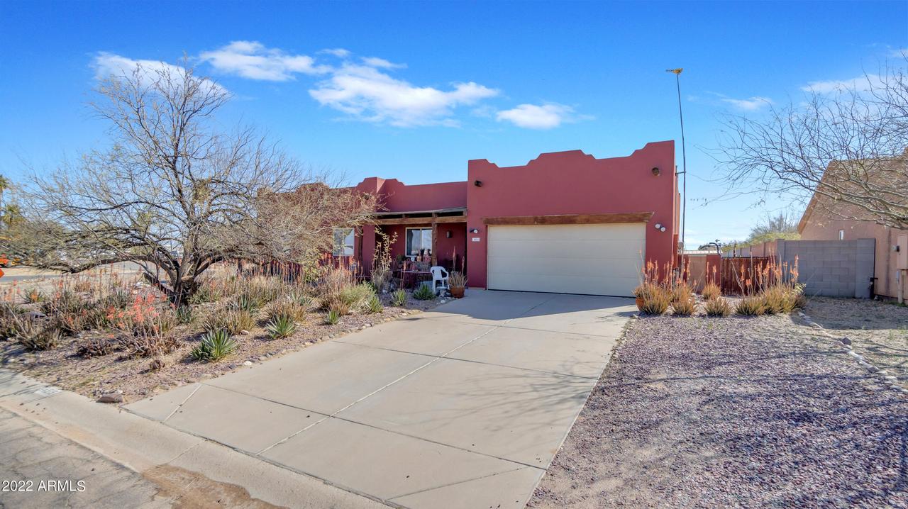 14515 S Cababi Rd., Arizona City, AZ 85223