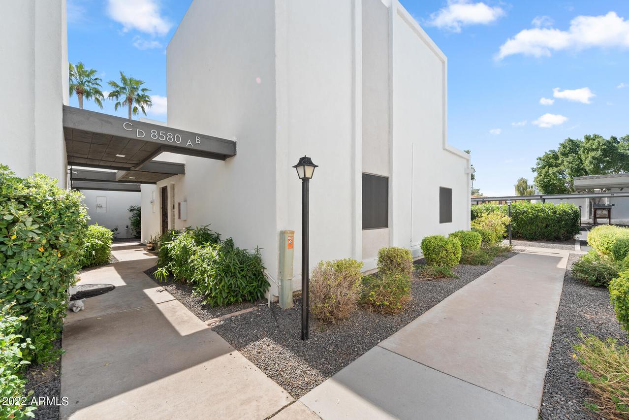 8580 E Indian School Rd. #C, Scottsdale, AZ 85251