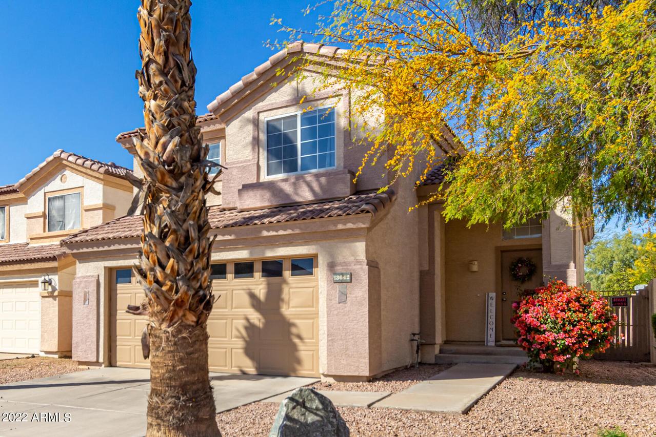 13642 W Desert Flower Dr., Goodyear, AZ 85338