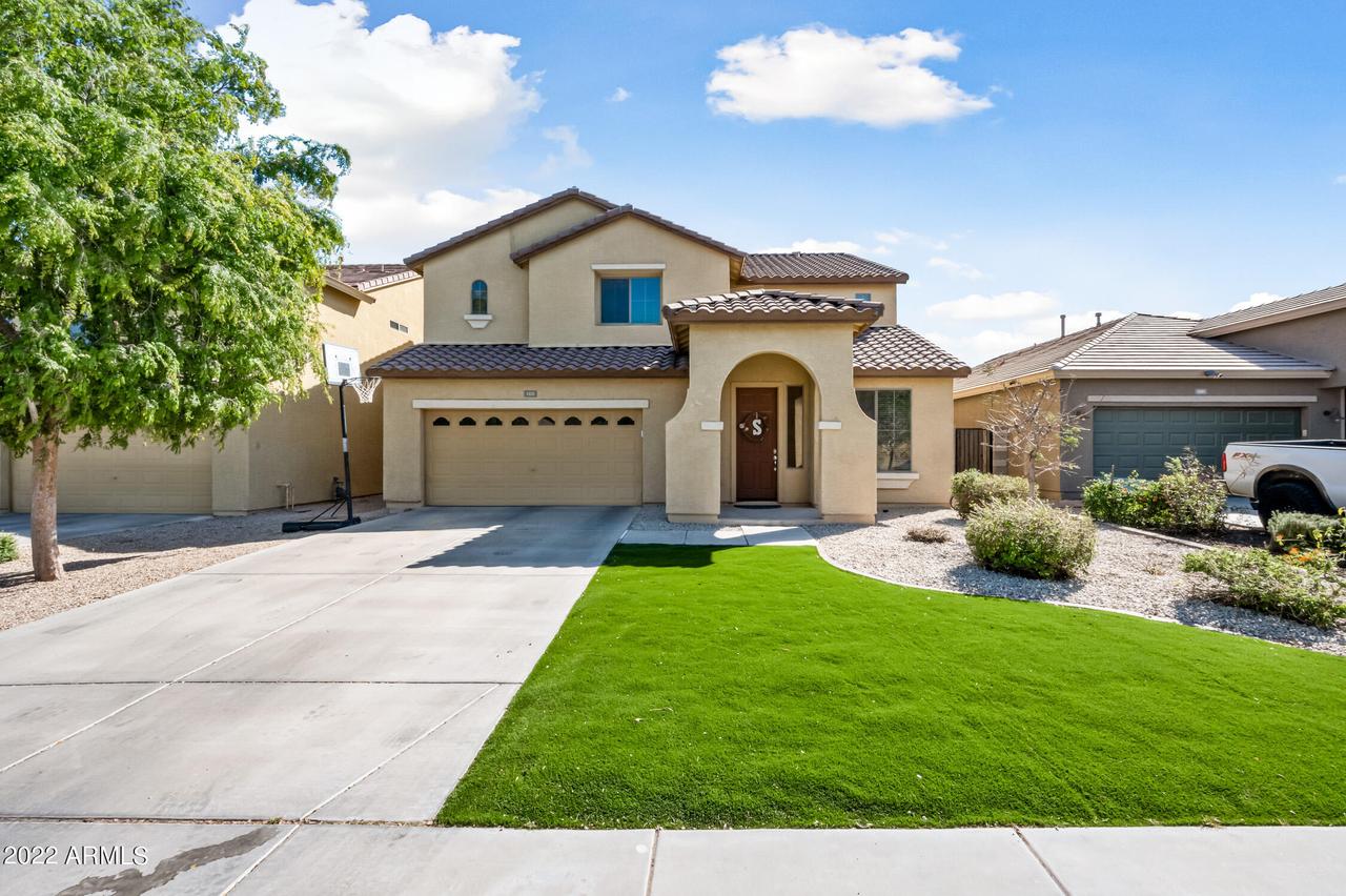 1225 W Desert Glen Dr., San Tan Valley, AZ 85143