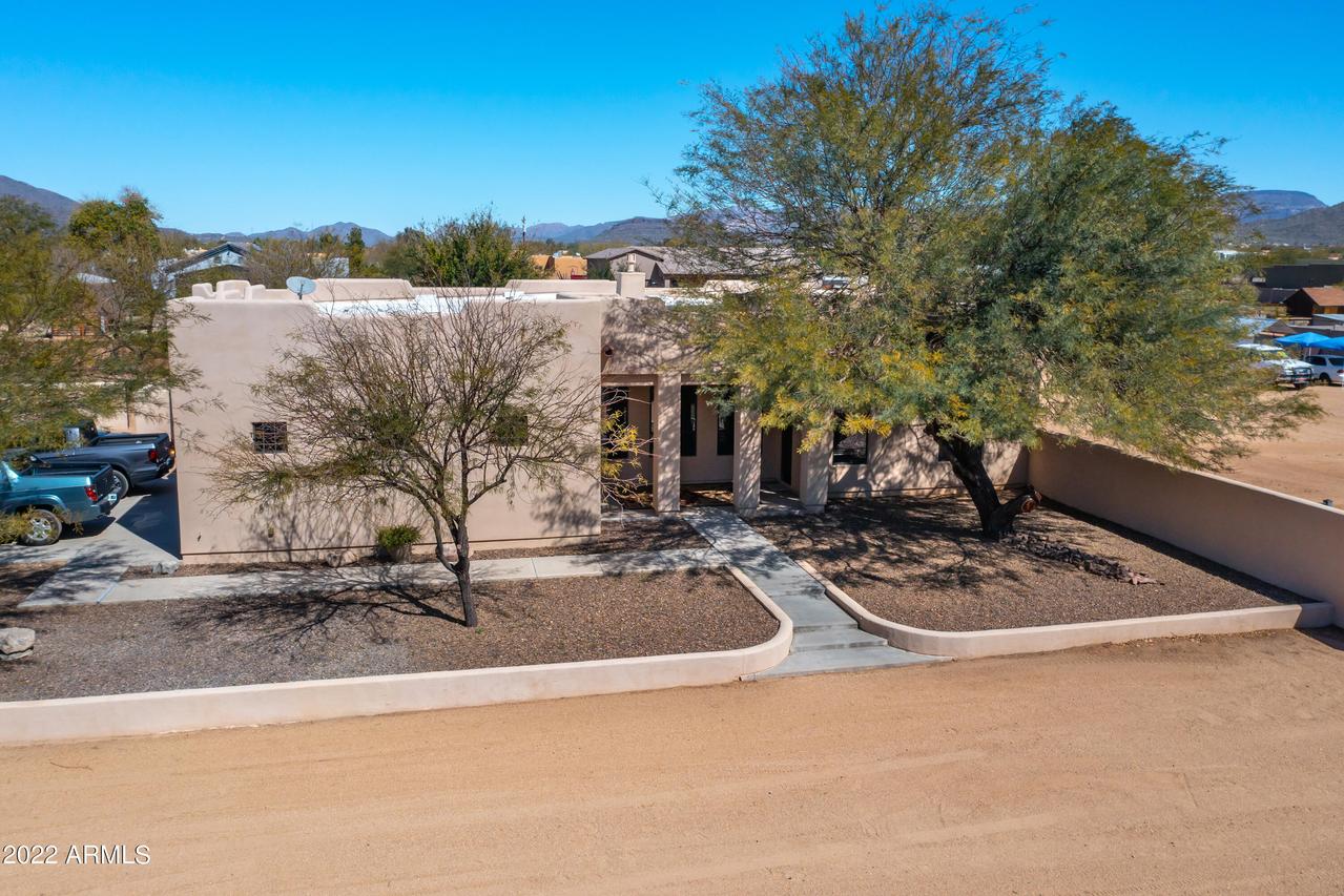 38012 N 4th Ave., Phoenix, AZ 85086