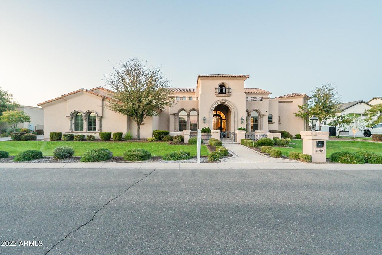 2748 E Warbler Rd., Gilbert, AZ 85297