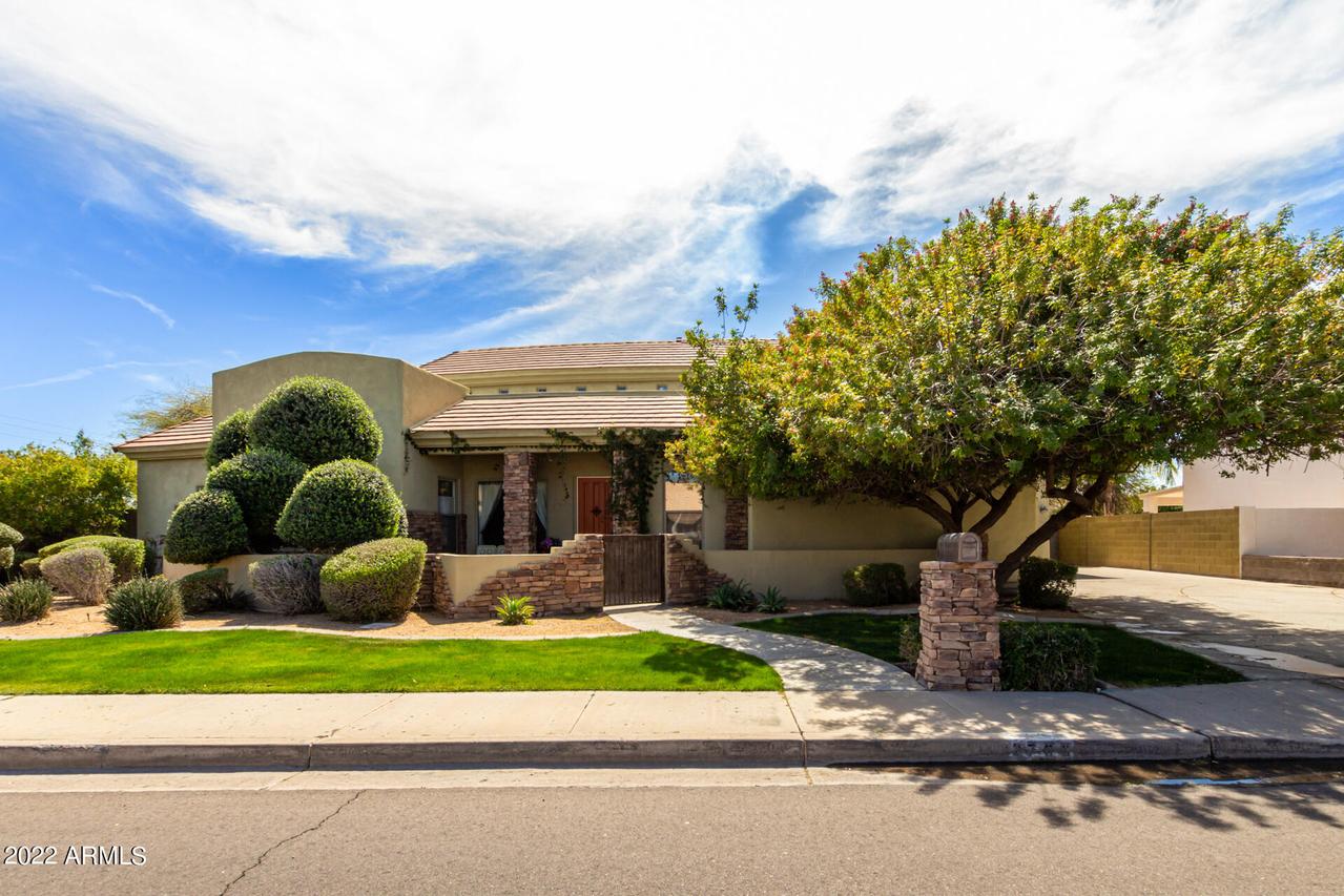 2763 E Laurel St., Mesa, AZ 85213