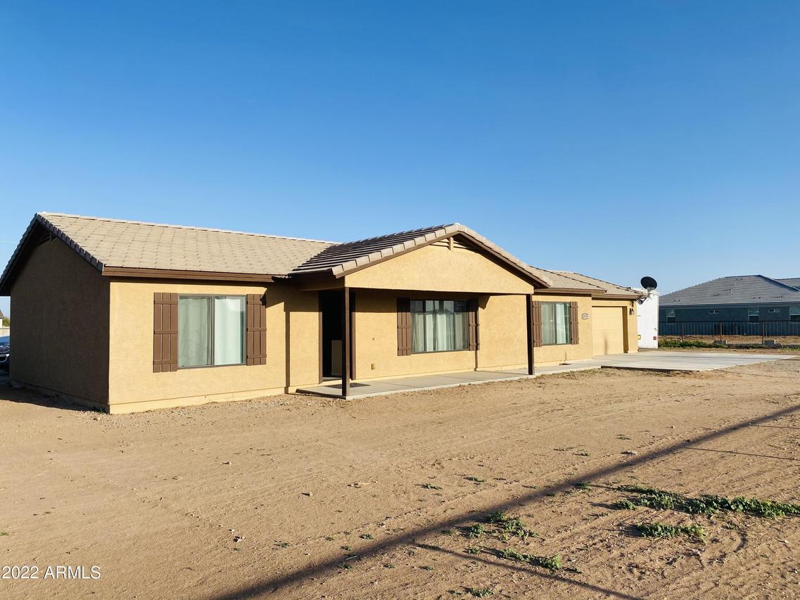 34935 N Surrey Ln., San Tan Valley, AZ 85140