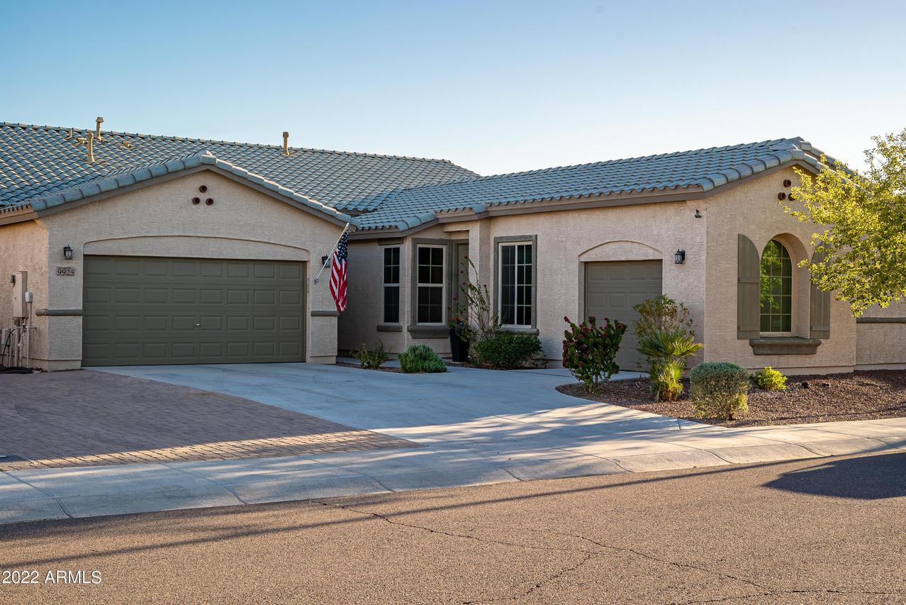9925 W Navigator Ln., Peoria, AZ 85383