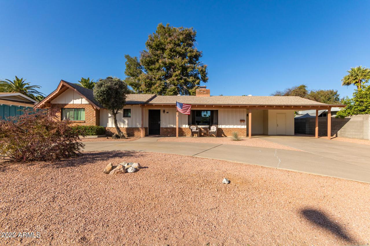 716 S Edgewater Dr., Mesa, AZ 85208