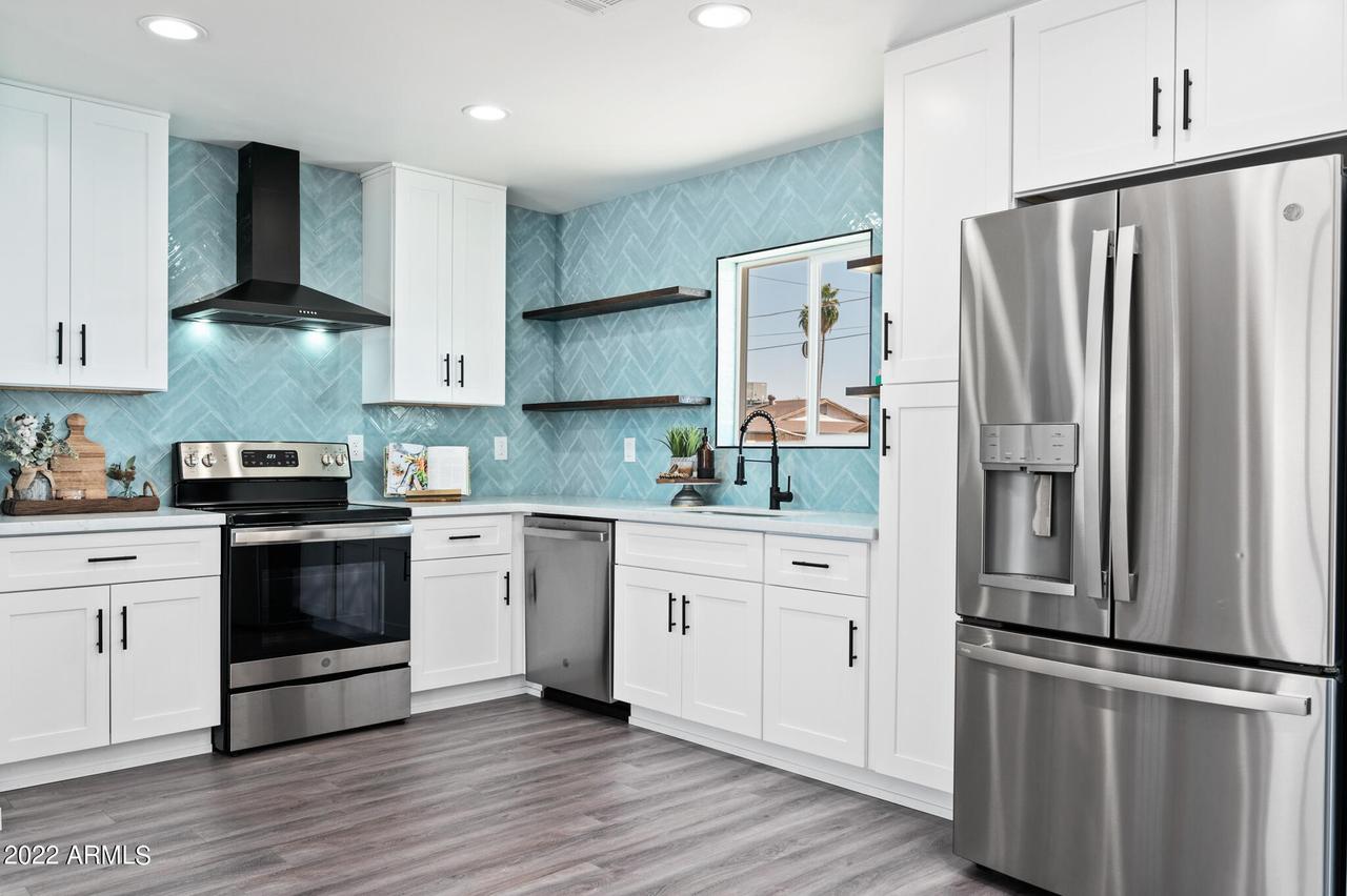 4221 W Montebello Ave., Phoenix, AZ 85019