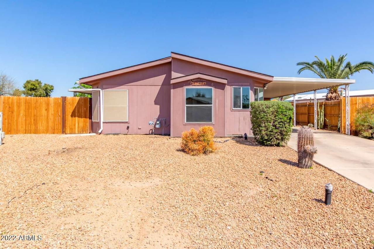 2742 W Gregory St., Apache Junction, AZ 85120