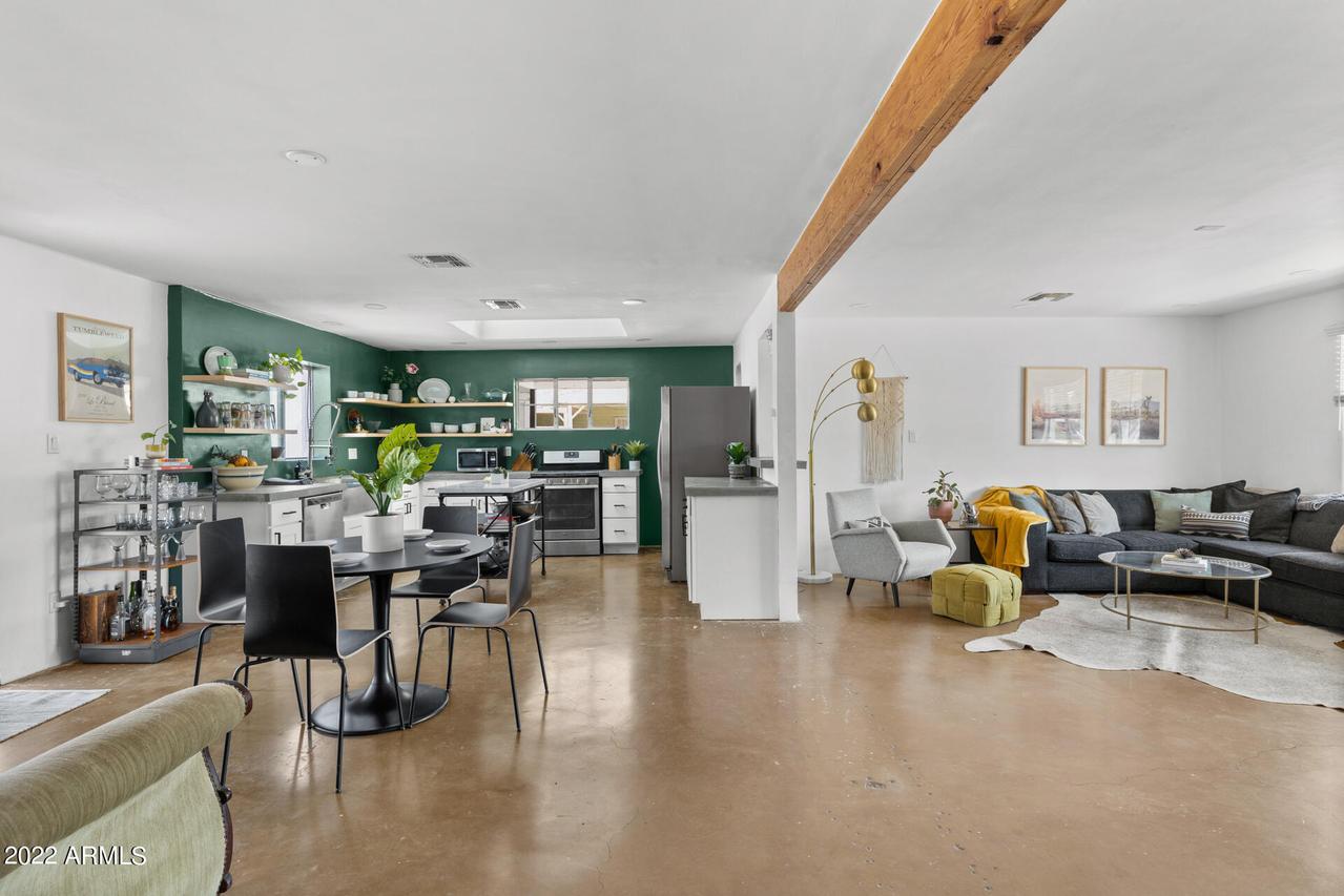 2232 W San Miguel Ave., Phoenix, AZ 85015