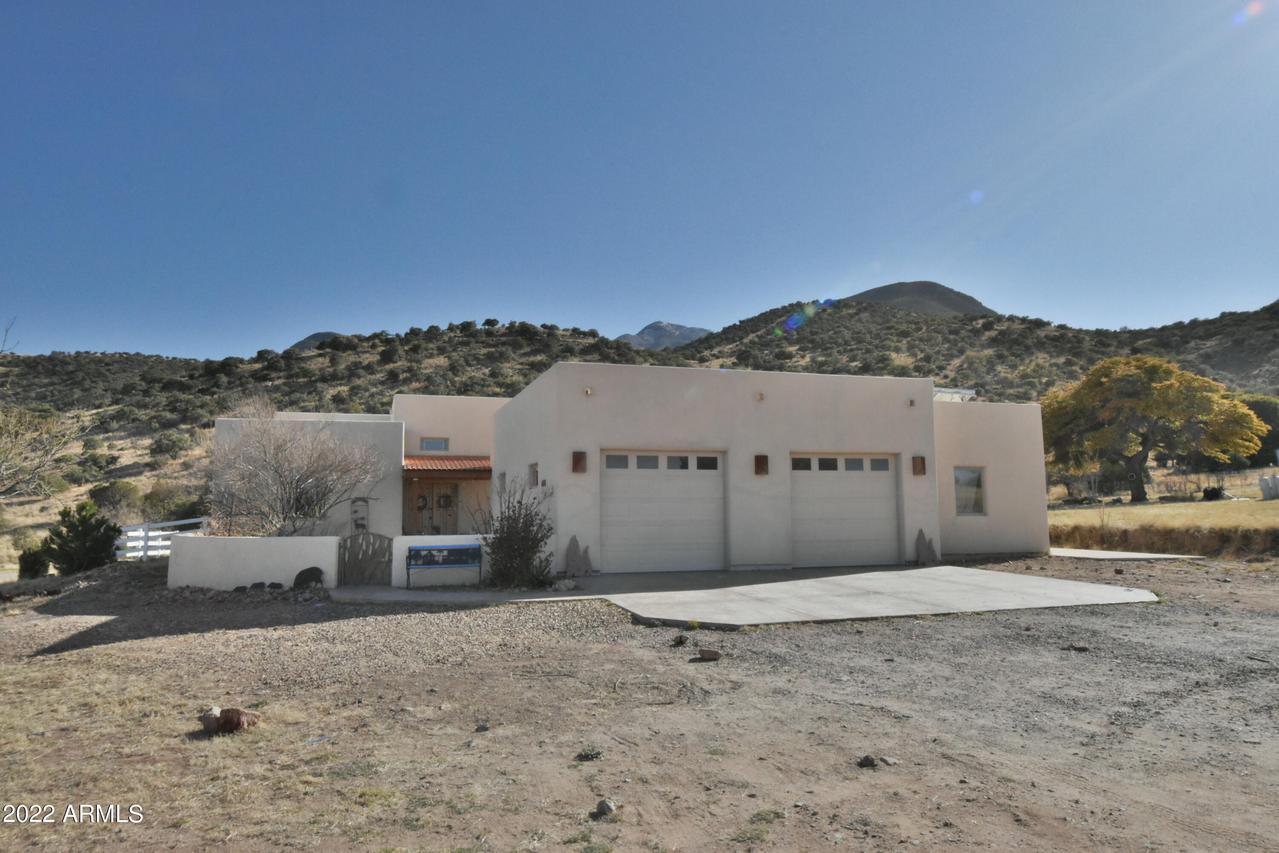 6010 S Casa Blanca Dr., Hereford, AZ 85615