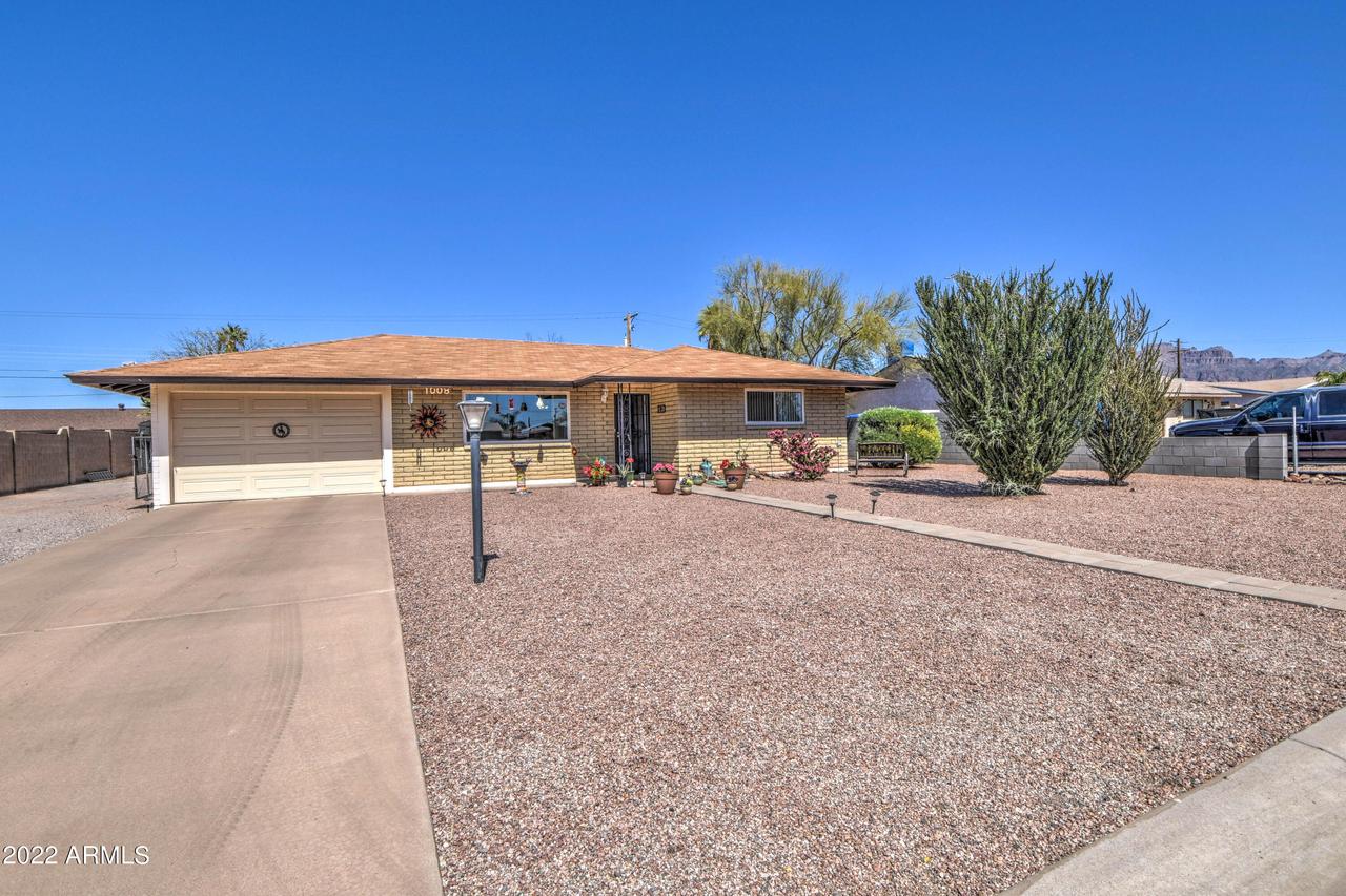 1008 E Friar Ave., Apache Junction, AZ 85119