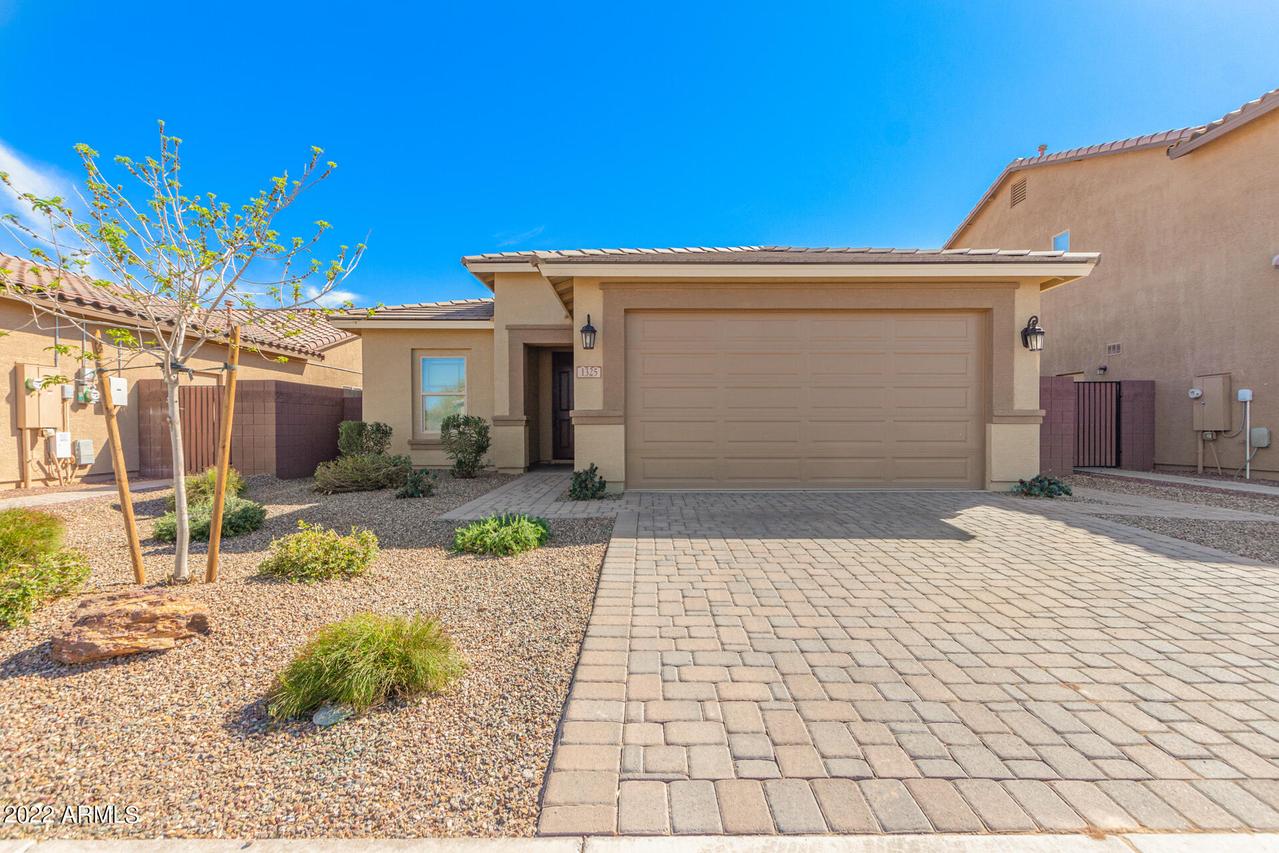 1325 W Buckeye Tree Ave., San Tan Valley, AZ 85140