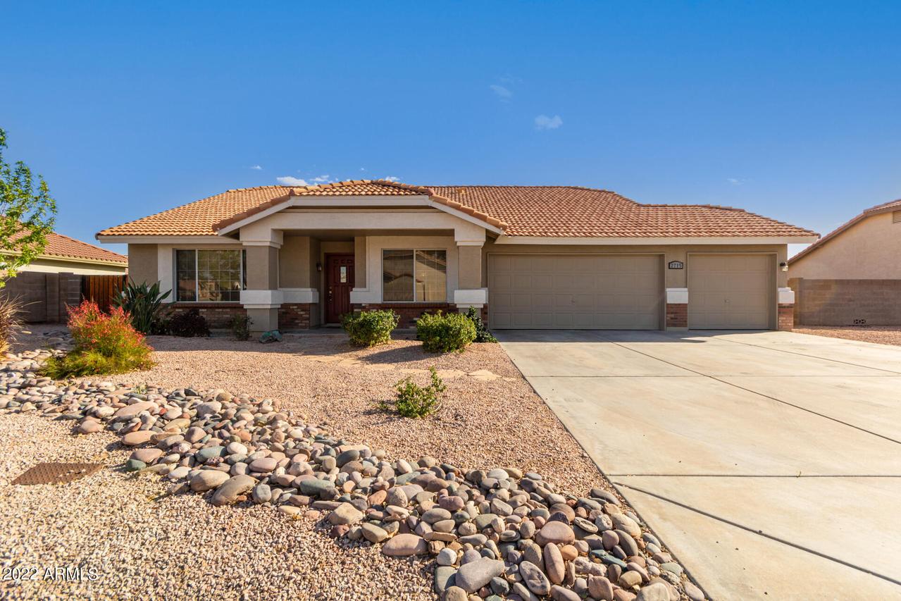 2715 E Nance St., Mesa, AZ 85213