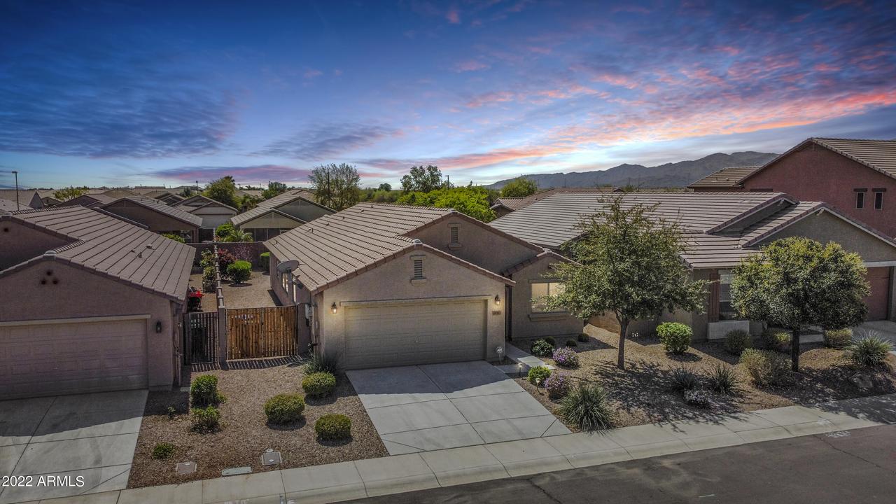 18511 W Surprise Farms Loop, Surprise, AZ 85388