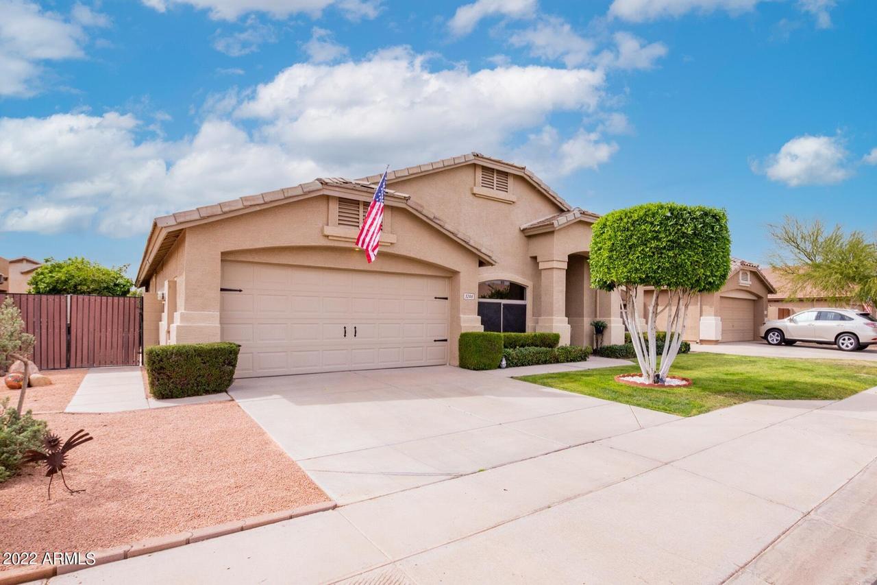 3246 S Calderon, Mesa, AZ 85212