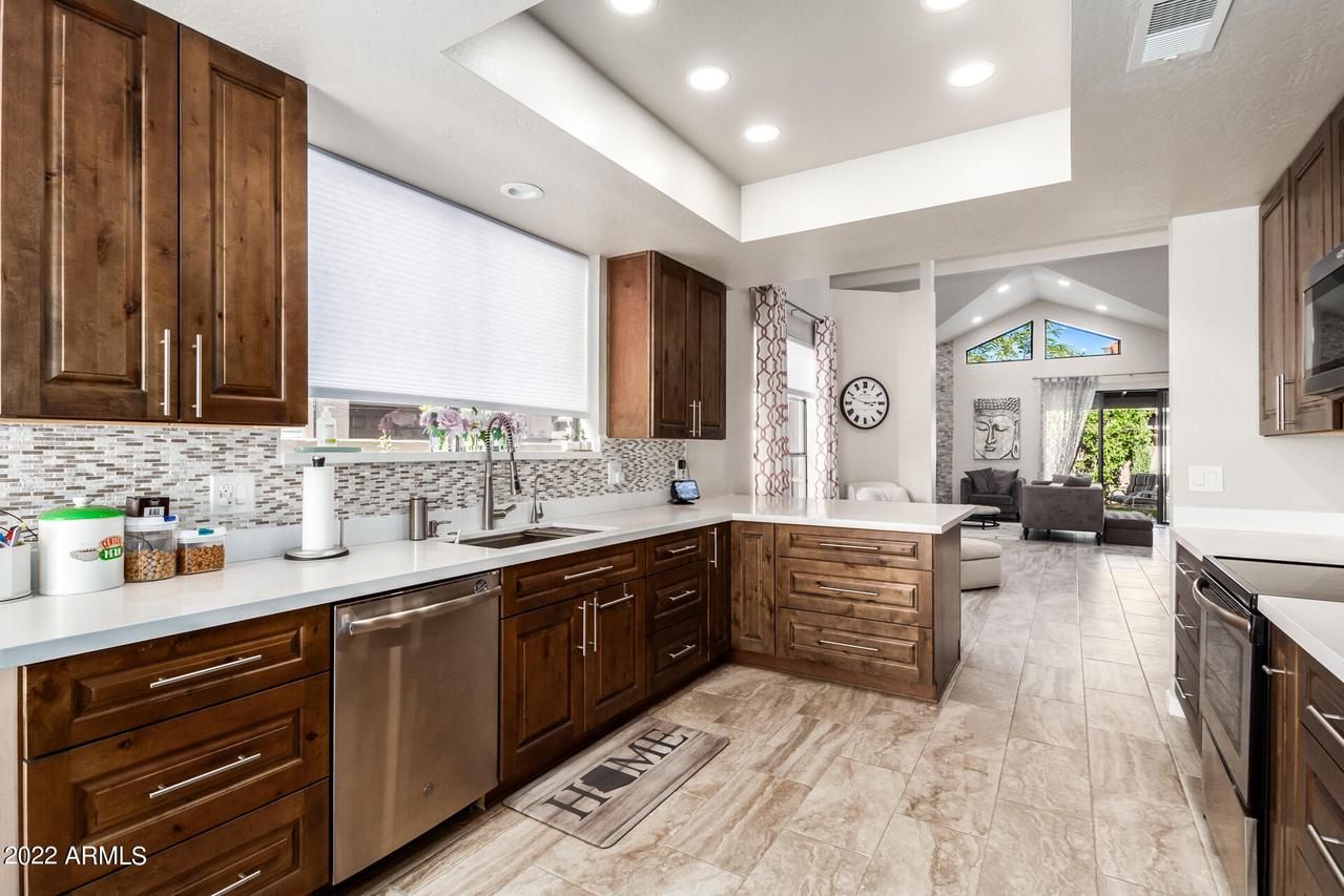 4128 E Sunnyside Dr., Phoenix, AZ 85028