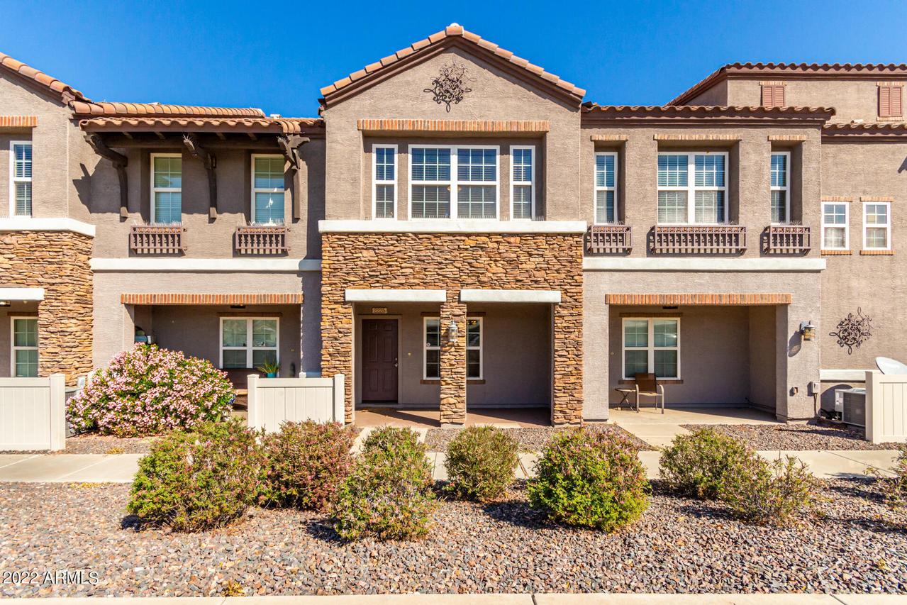 2225 E Huntington Dr., Phoenix, AZ 85040