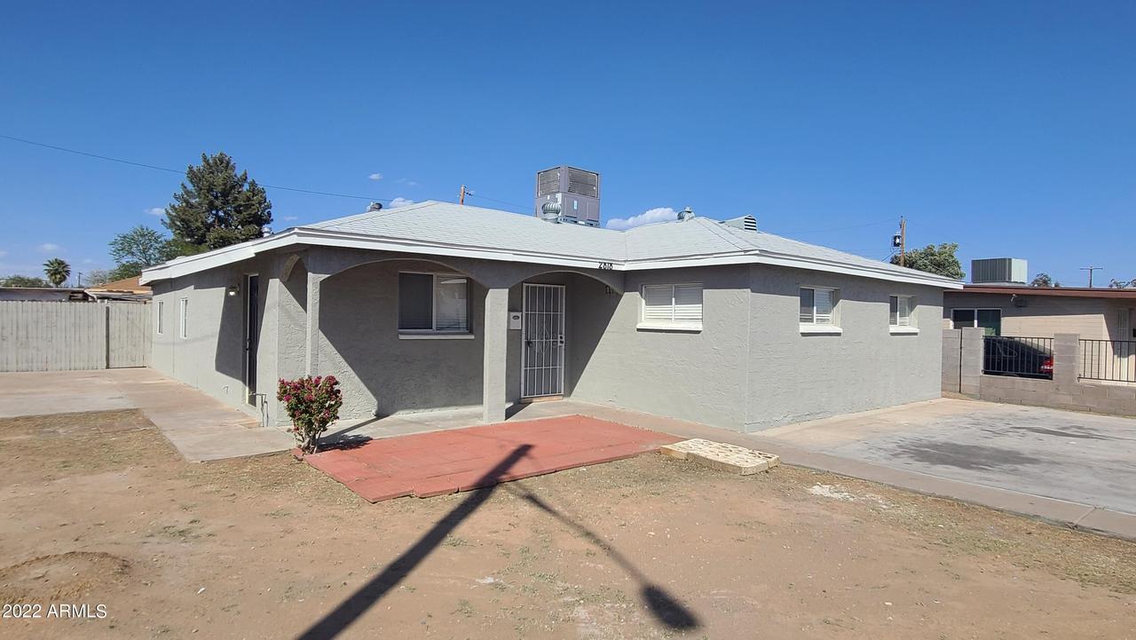 2818 W Minnezona Ave., Phoenix, AZ 85017