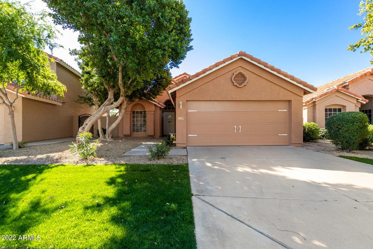 3229 E Glenhaven Dr., Phoenix, AZ 85048