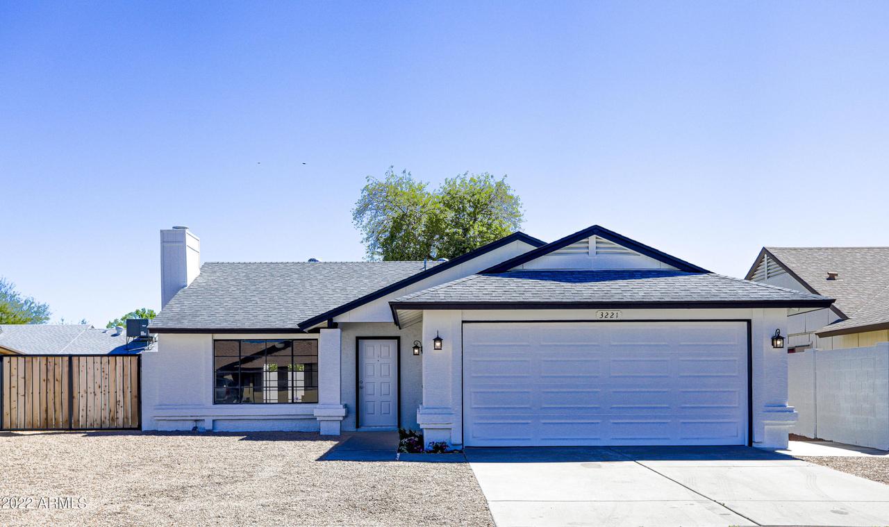 3221 W Irma Ln., Phoenix, AZ 85027