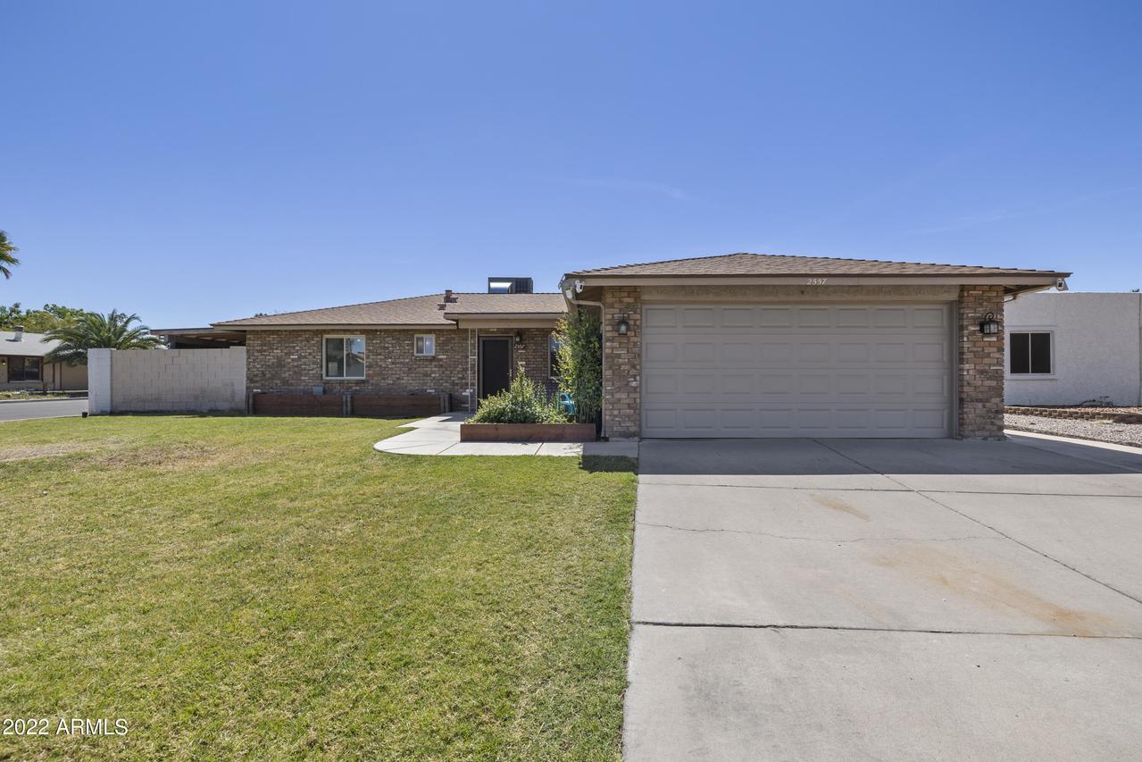 2557 E Inverness Ave., Mesa, AZ 85204