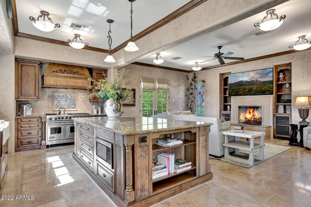 10746 E Whitethorn Dr., Scottsdale, AZ 85262